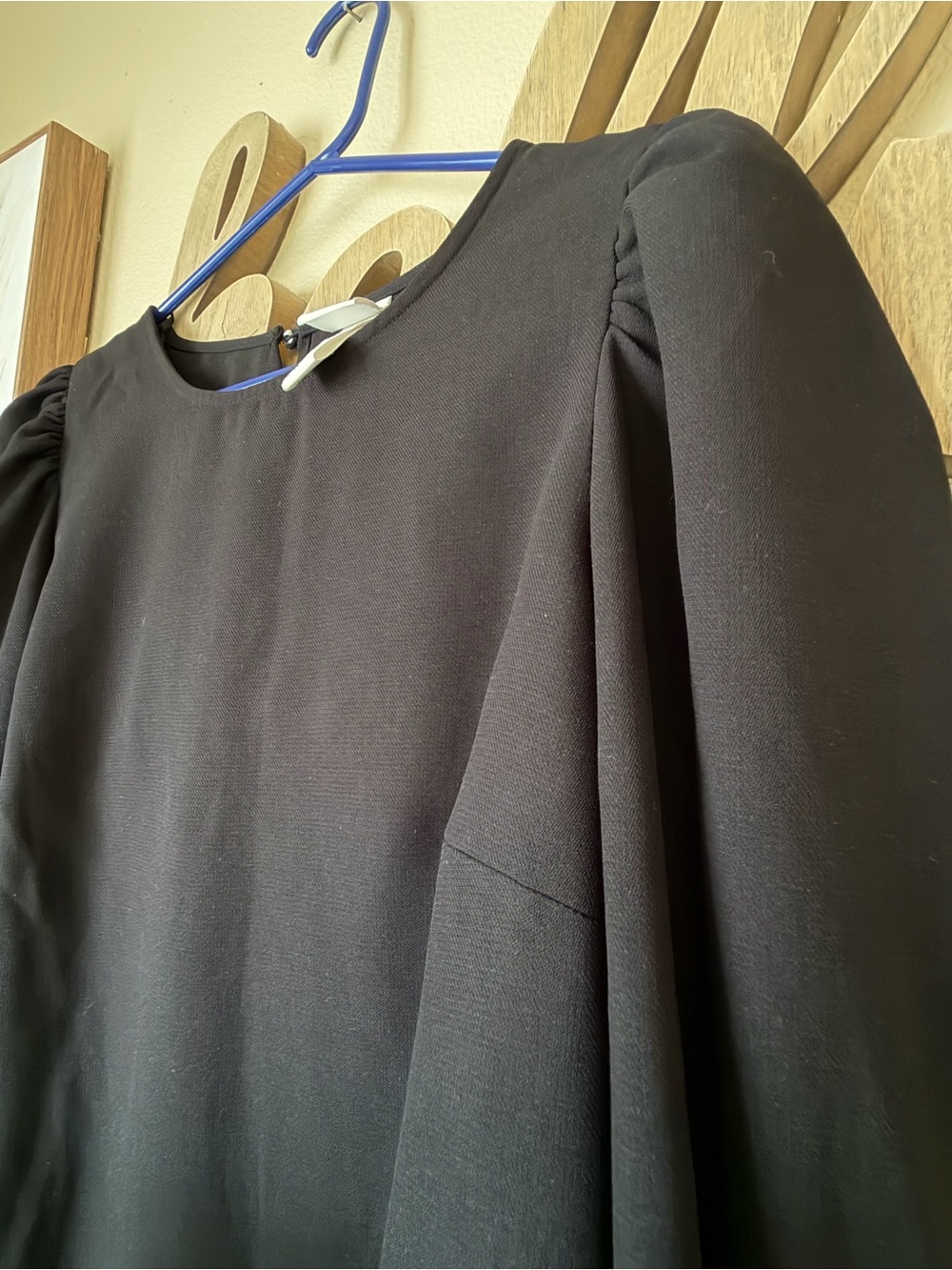 H&M Black Long Sleeve Puff Shoulder Top - Picture 3 of 5